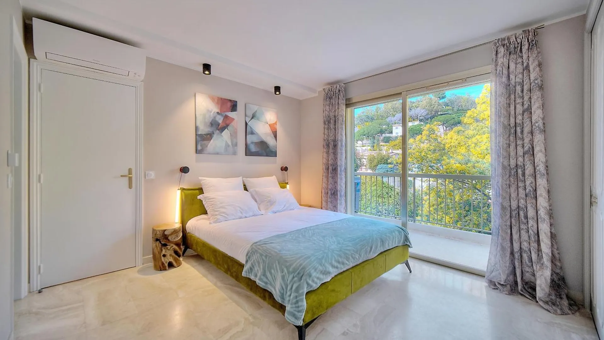 Serenity By The Sea 180 Degrees Sea View And Pool 戛纳 公寓